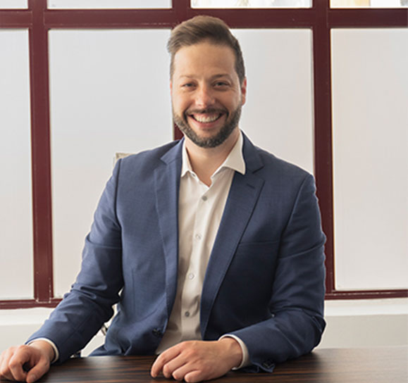 Dr. A. David González Pérez